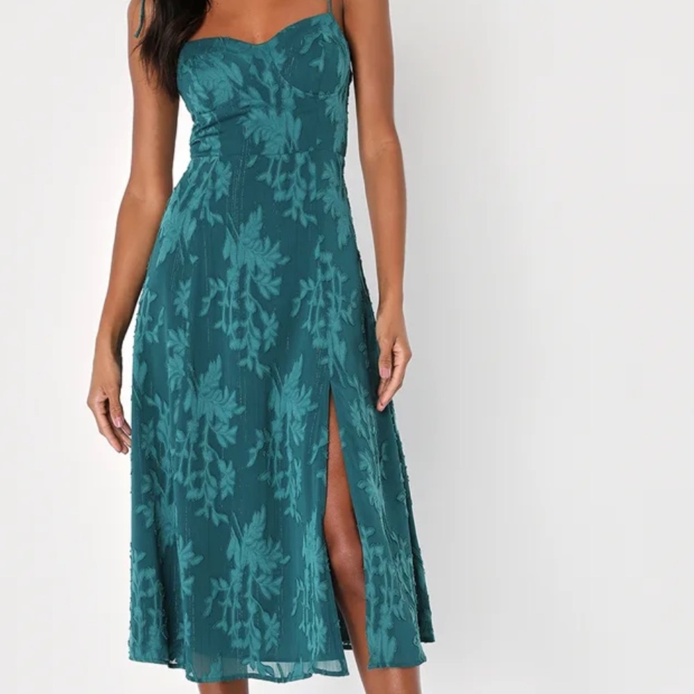 Brand new with tags lulu’s midi dress
